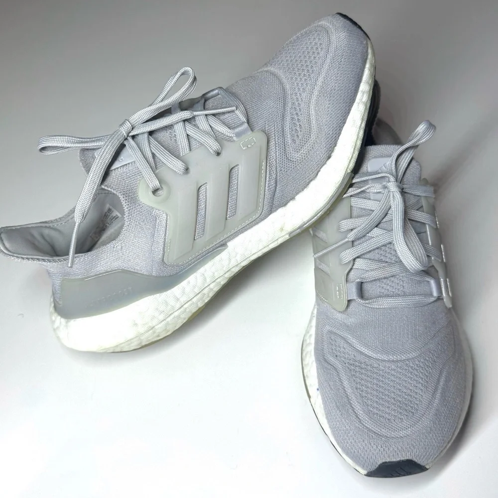 Adidas Men’s Ultraboost Athletic Gray Running Shoes Size- 6.5